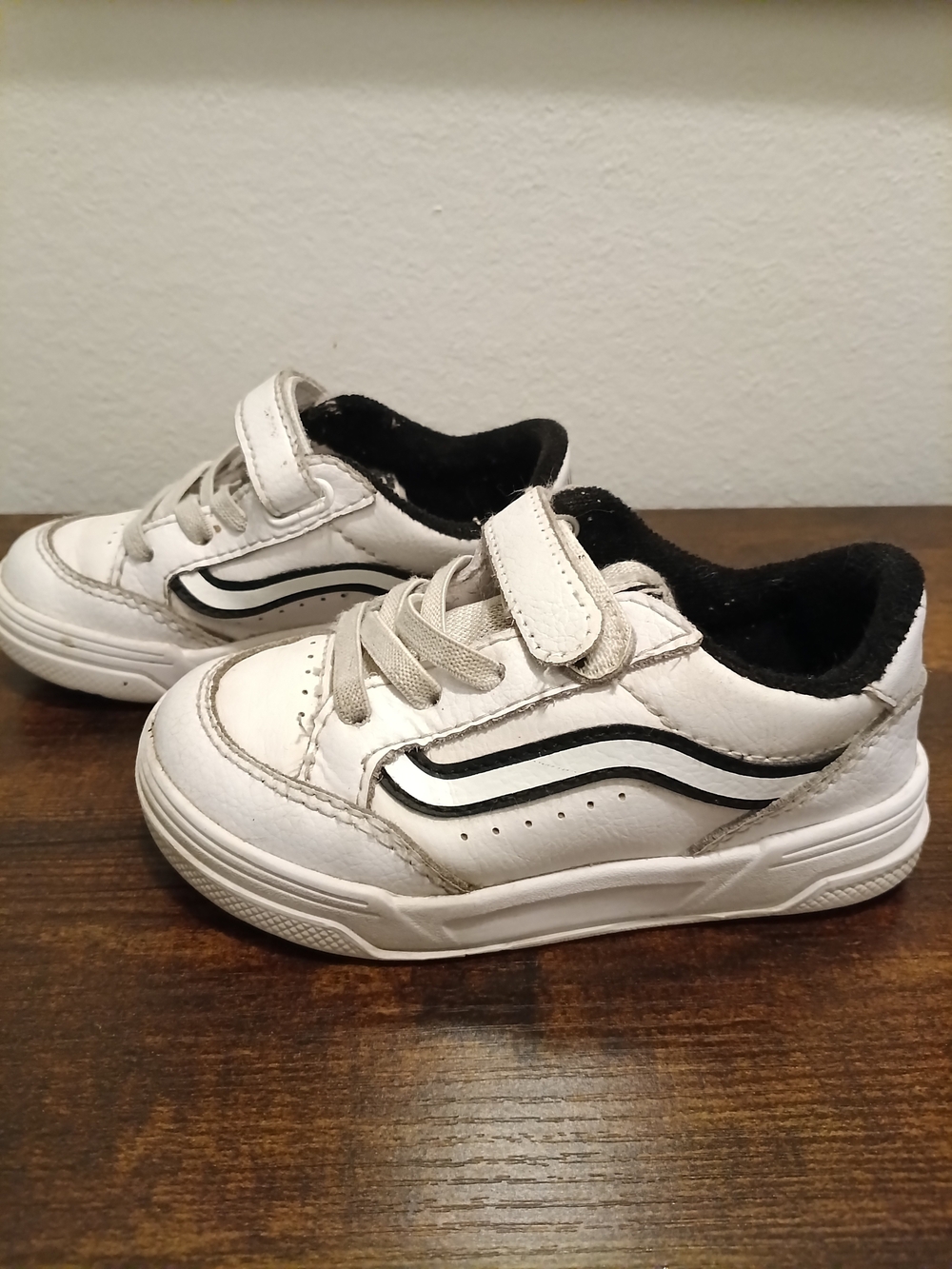 White And Black Vans